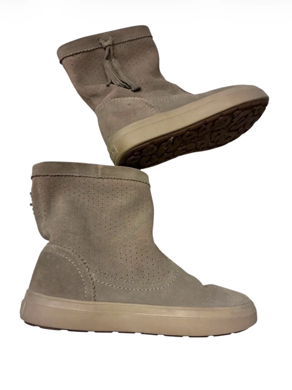 Crocs Lodgepoint Suede Pull On Boots Tassel Detail Sz 8